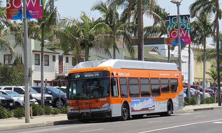 LA Metro New Flyer Xcelsior XN40 5642